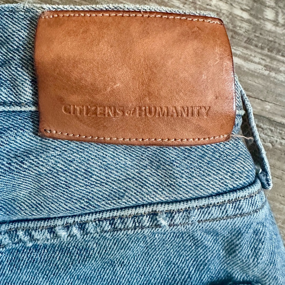 CITIZENS OF HUMANITY - Women's Annabelle Cut-Off Short - Perfect Condition! - Picture 9 of 12
